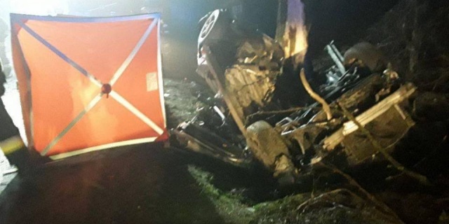 Tragiczny wypadek w Turobowicach. Nie żyje 21-letni kierowca [Foto]