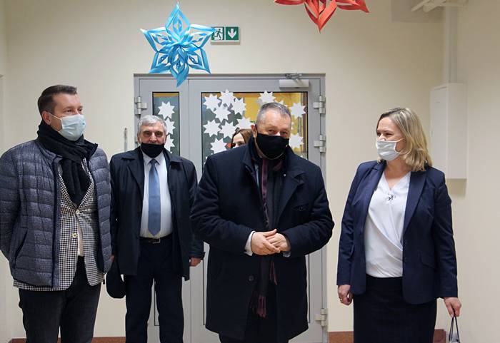 Łódzki Kurator Oświaty odwiedził szkoły w gminie Ksawerów