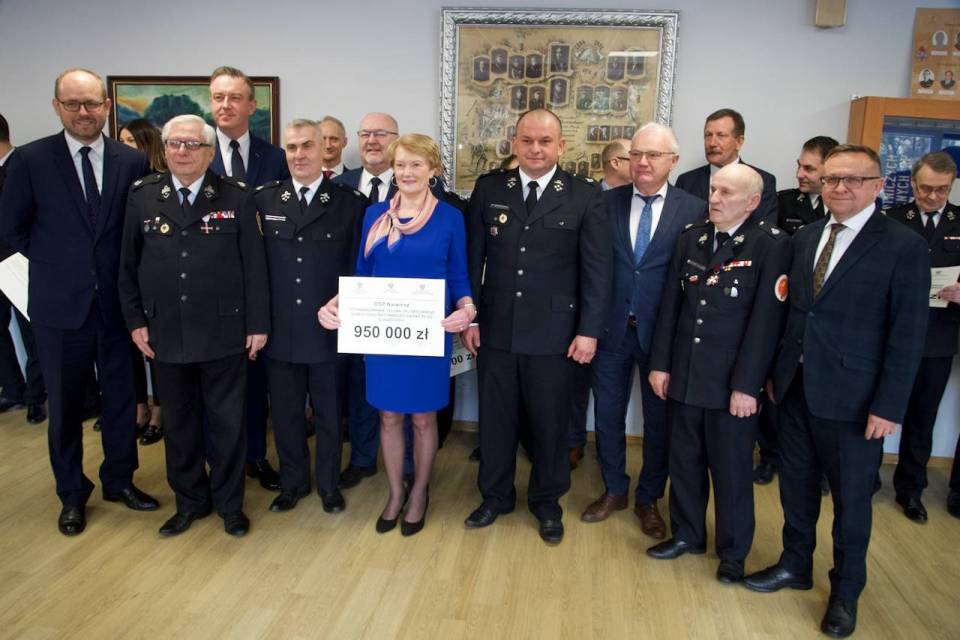 Jednostki OSP z regionu będą miały nowe wozy strażackie. Dzisiaj rozdano promesy