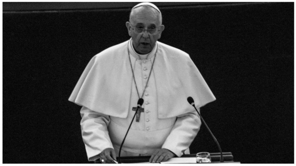 Nie żyje papież Franciszek. Świat pogrążony w żałobie